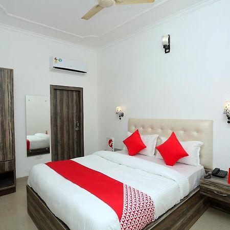 Oyo 16544 Bella Vista By Jordan Hotel Agra  Ngoại thất bức ảnh